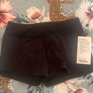 Lululemon Run Times Short II NWT size 6